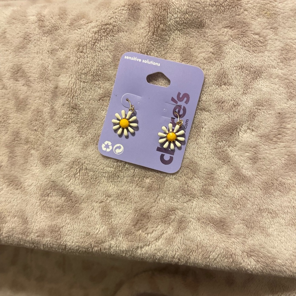 Claire's Sunflower Earrings - Yellow and White